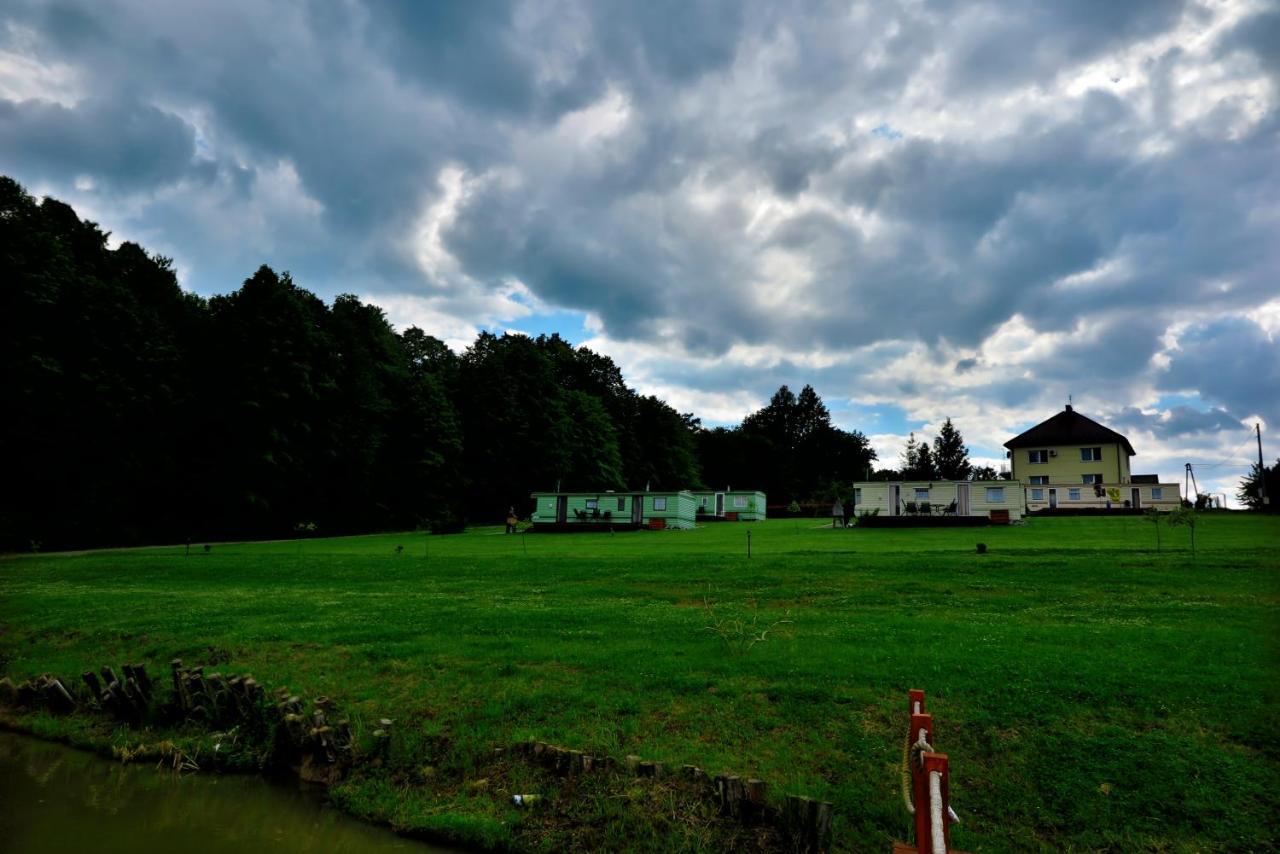 Lesny Zakatek Radocza Hotel Buitenkant foto